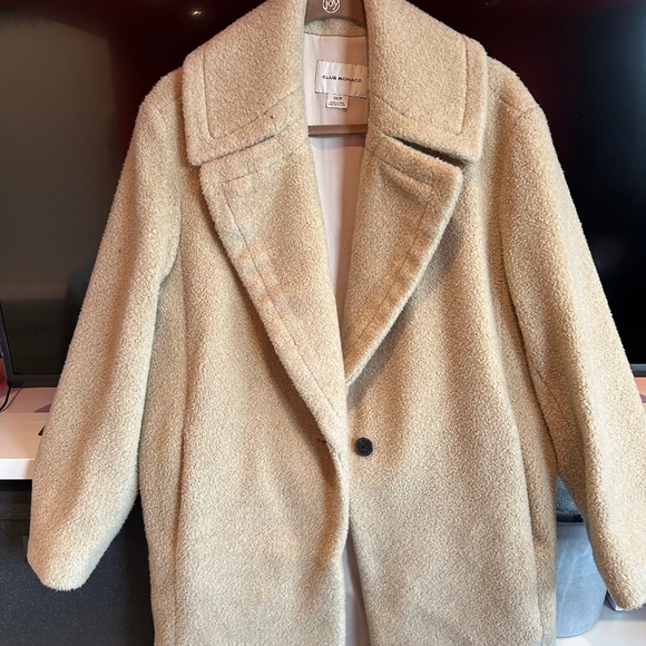 Beautiful Club Monaco Teddy Coat - Picture 1 of 6